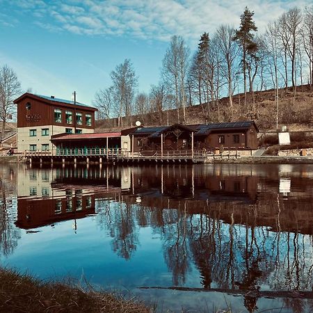 Hotel Vodnik Vimperk Bagian luar foto