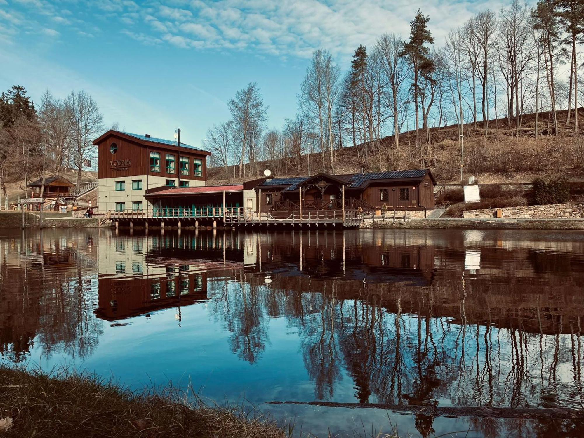 Hotel Vodnik Vimperk Bagian luar foto